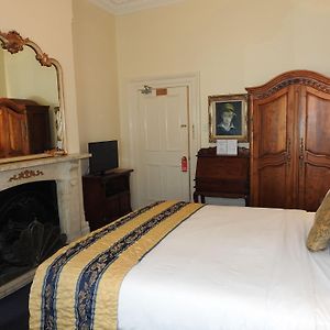Premium Queen Room